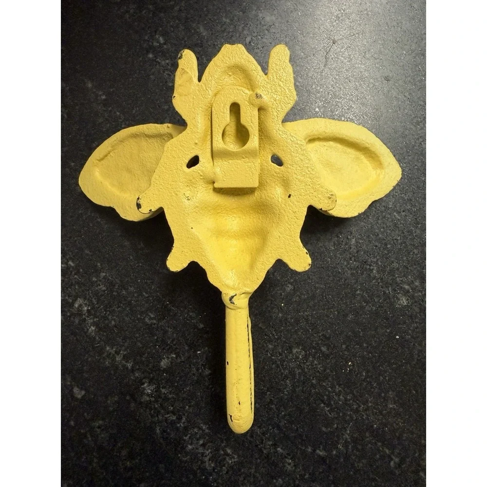Set of 2 Yellow Cast Iron Bee Wall Hooks Rustic Distressed Coat Hat Key Hooks